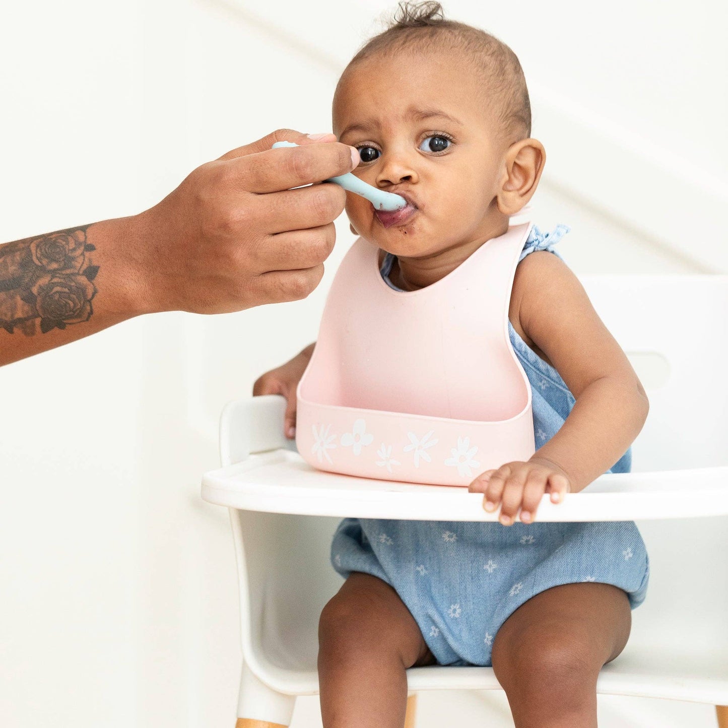 Fresh Blooms Little Bites Starter Bib