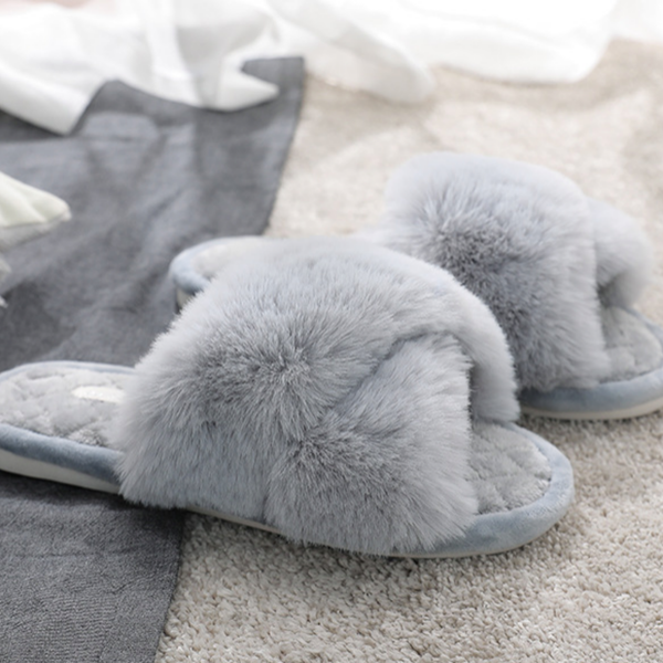 Women Fluffy Slippers  Bridesmaid Slippers Wedding Shoes