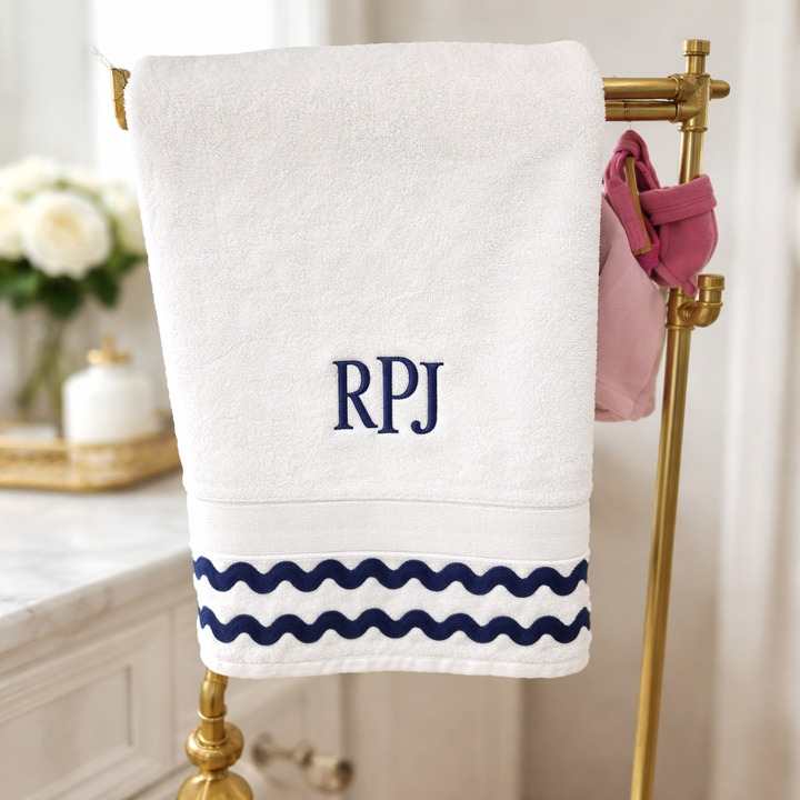 Personalized Towel Gift Set – Luxury White Towels with Navy Trim, Custom Initials, Ready-to-Gift