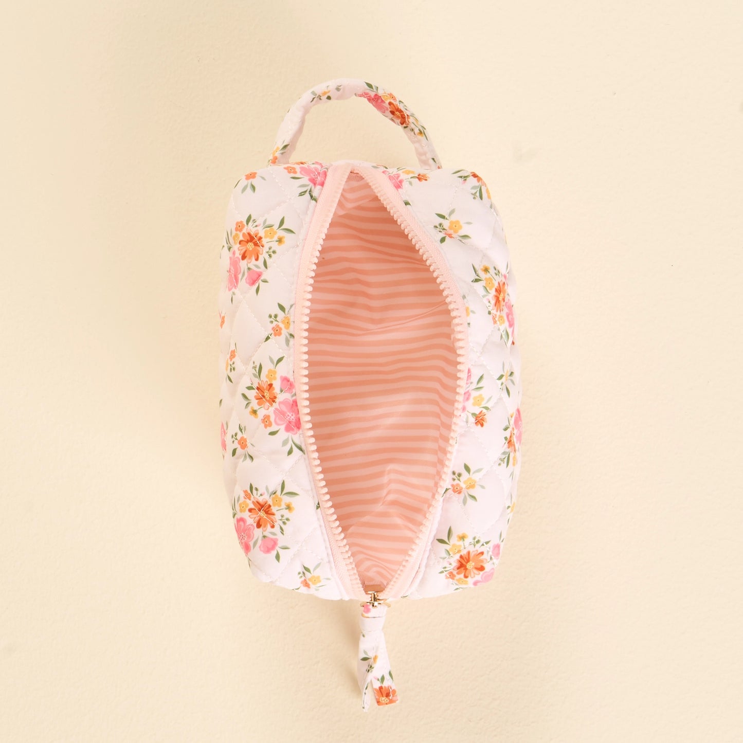 Essentials Quilted Cosmetic Pouch–Endless Daydream Cream