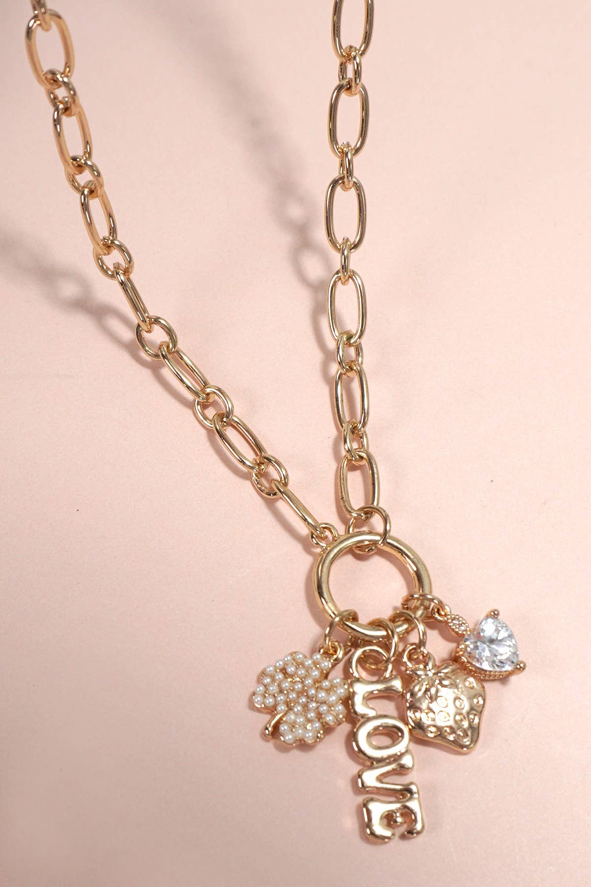 CLUSTER CHARM LOVE STRAWBERRY HEART NECKLACE