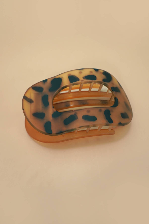 Jumbo Lay Flat Oval Hair Claw Clips