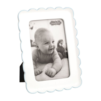 Scalloped Resin Frame