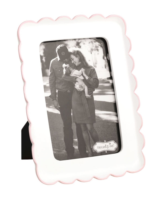 Scalloped Resin Frame