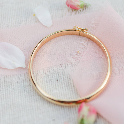Gold Classic Bangle