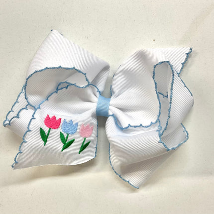 Scalloped Edge Flower Bow