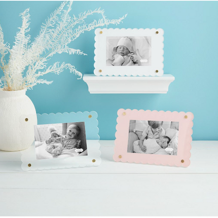 Clear Scallop Acrylic Frame