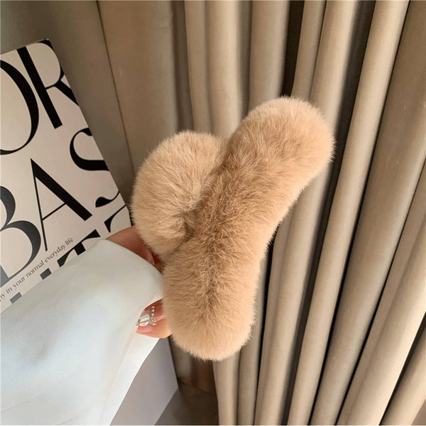 Large Rabbit Fur Hair Claw - Fluffy Winter Clip_CWAHA3307