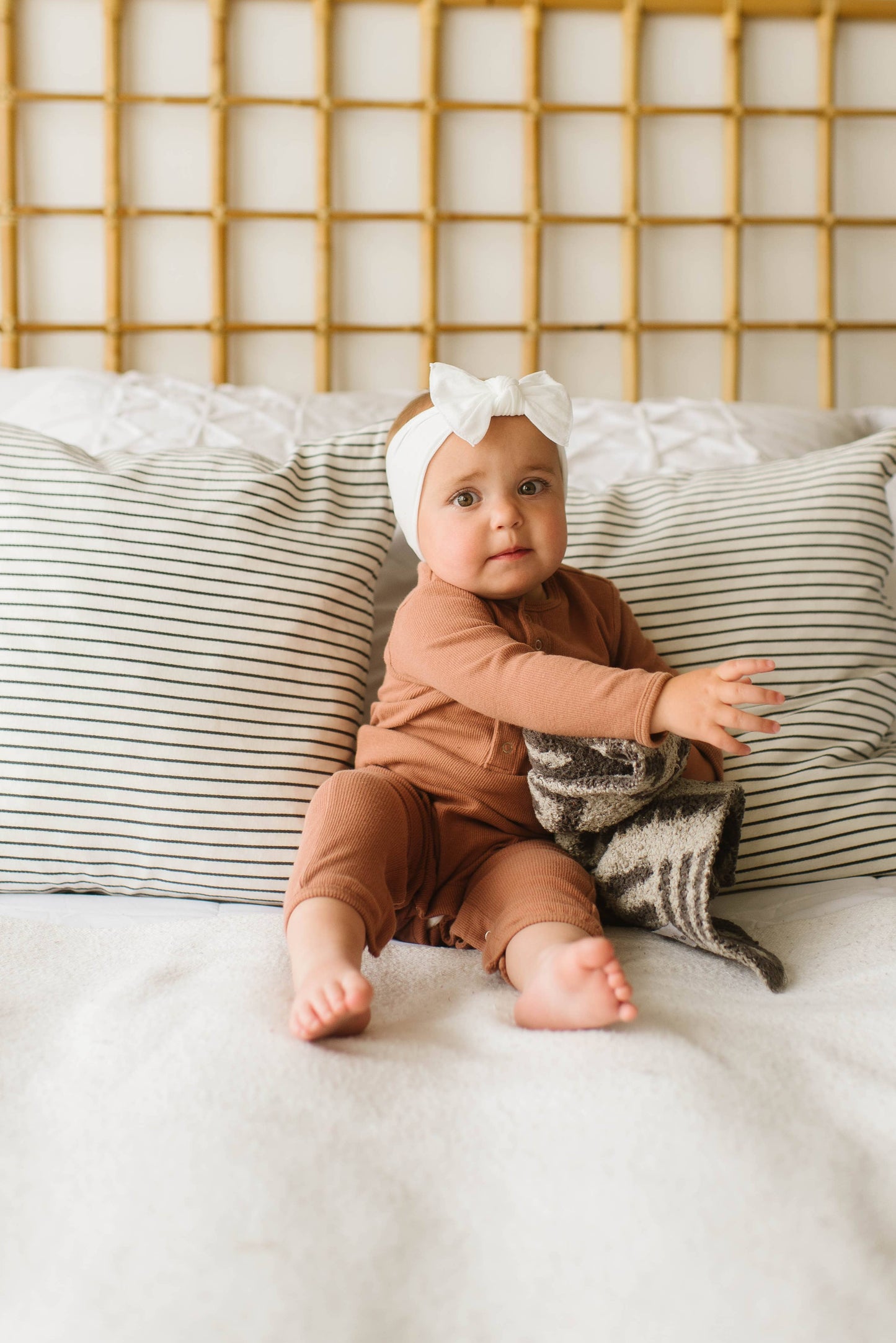 THE KNOT Soft nylon headband: white